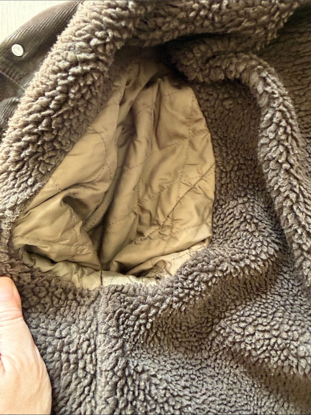 Levi's Vintage Corduroy Brown Sherpa lined Trucker Jacket with Turn-Down Collar - Picture 5 of 10